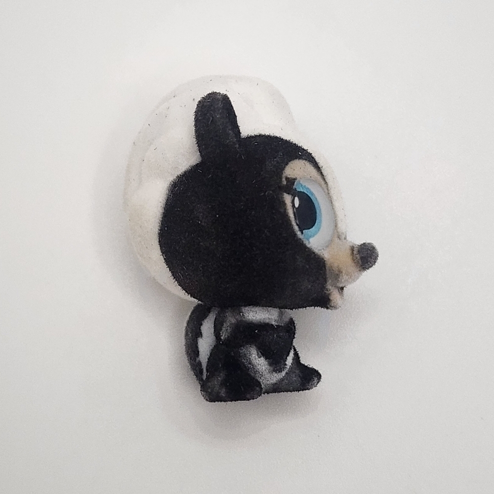 Disney Doorables Series 5 Special Edition "Flower" From Bambi Figurine - Picture 4 of 9
